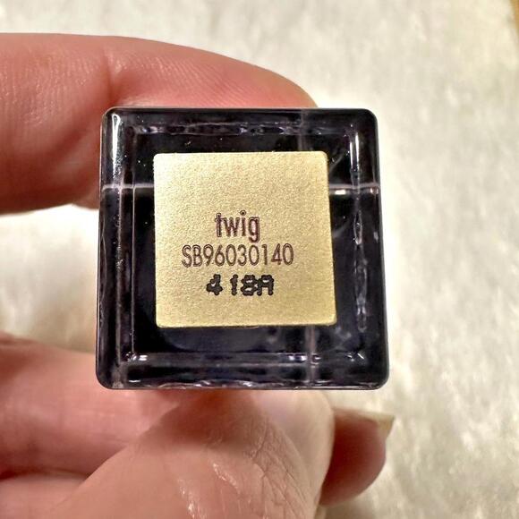 NIB Stila Shimmer & Glow Liquid Eyeshadow in Twig Full Size 4.5ml - Picture 10 of 12